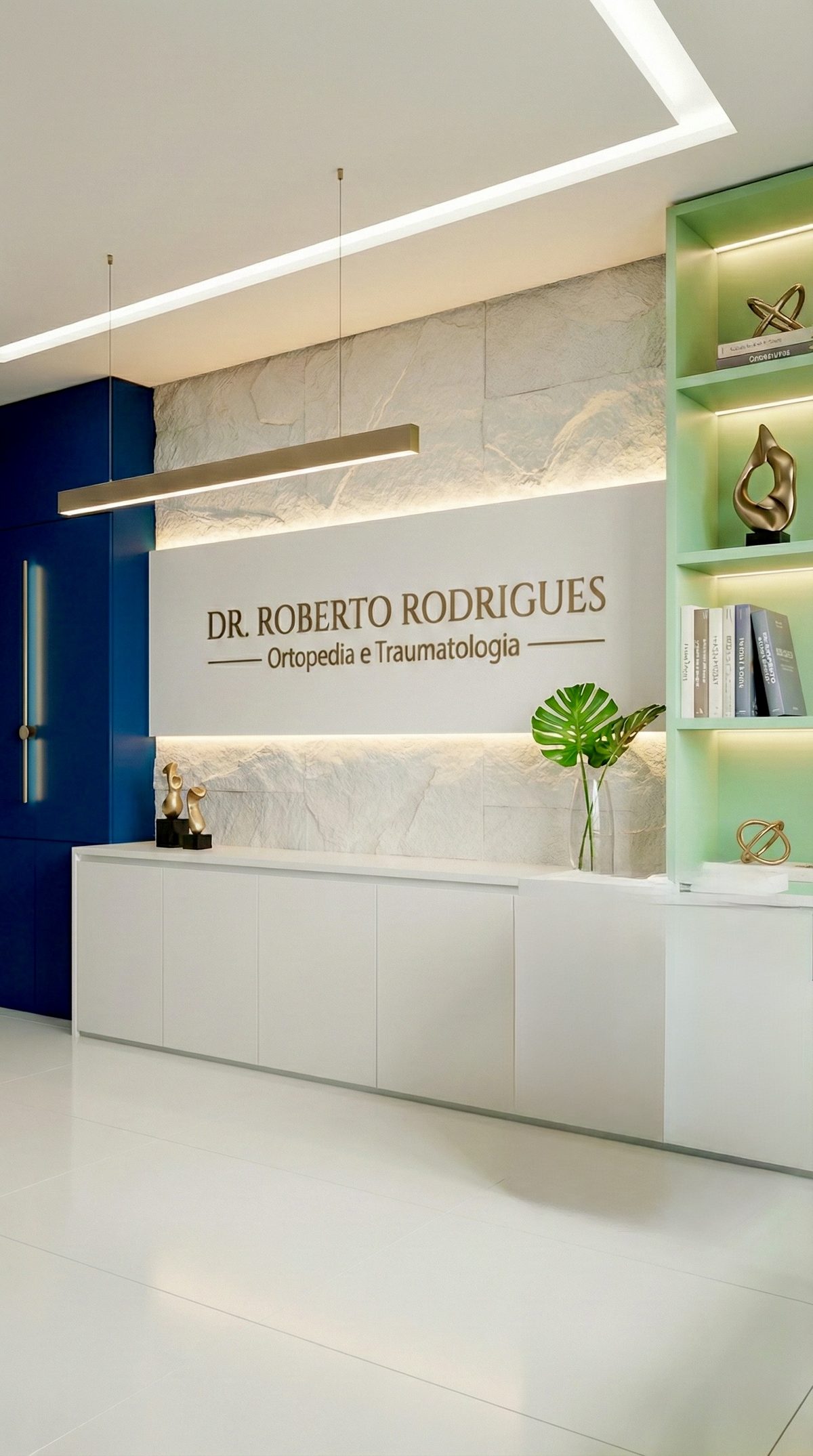 Recepção do consultório do Dr. Roberto Rodrigues — ambiente claro e acolhedor